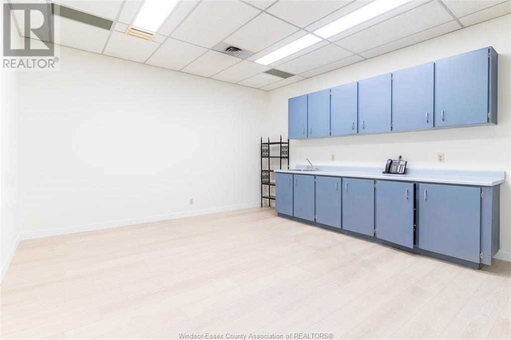 2594 Howard Avenue Unit# Upper Suite 1 Property Photo 24