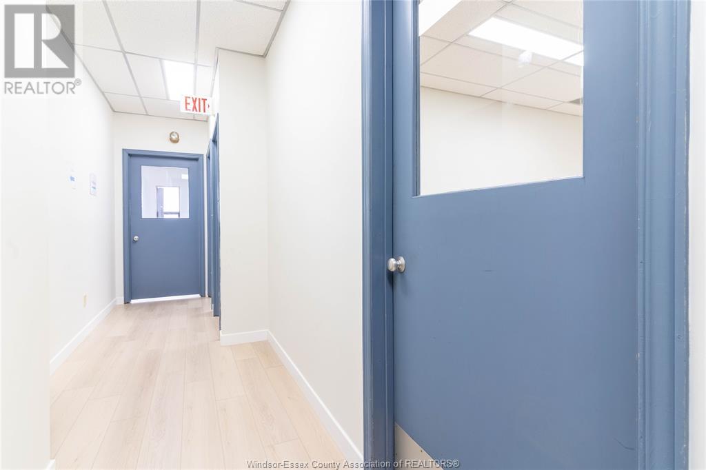 2594 Howard Avenue Unit# Upper Suite 1 Property Photo 27