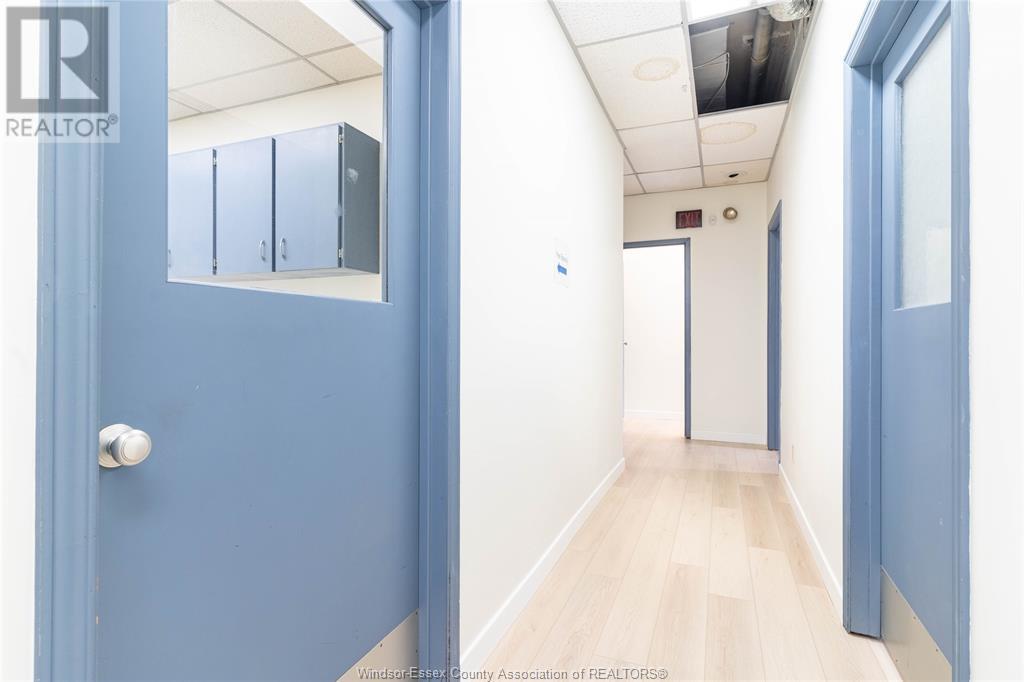 2594 Howard Avenue Unit# Upper Suite 1 Property Photo 29