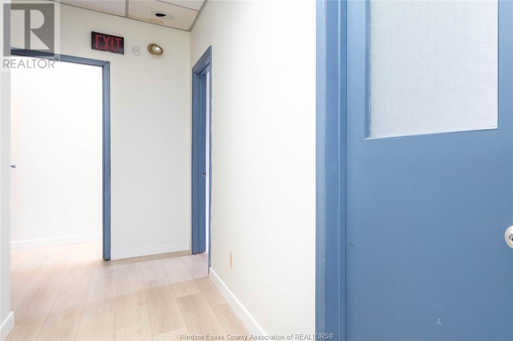 2594 Howard Avenue Unit# Upper Suite 1 Property Photo 30