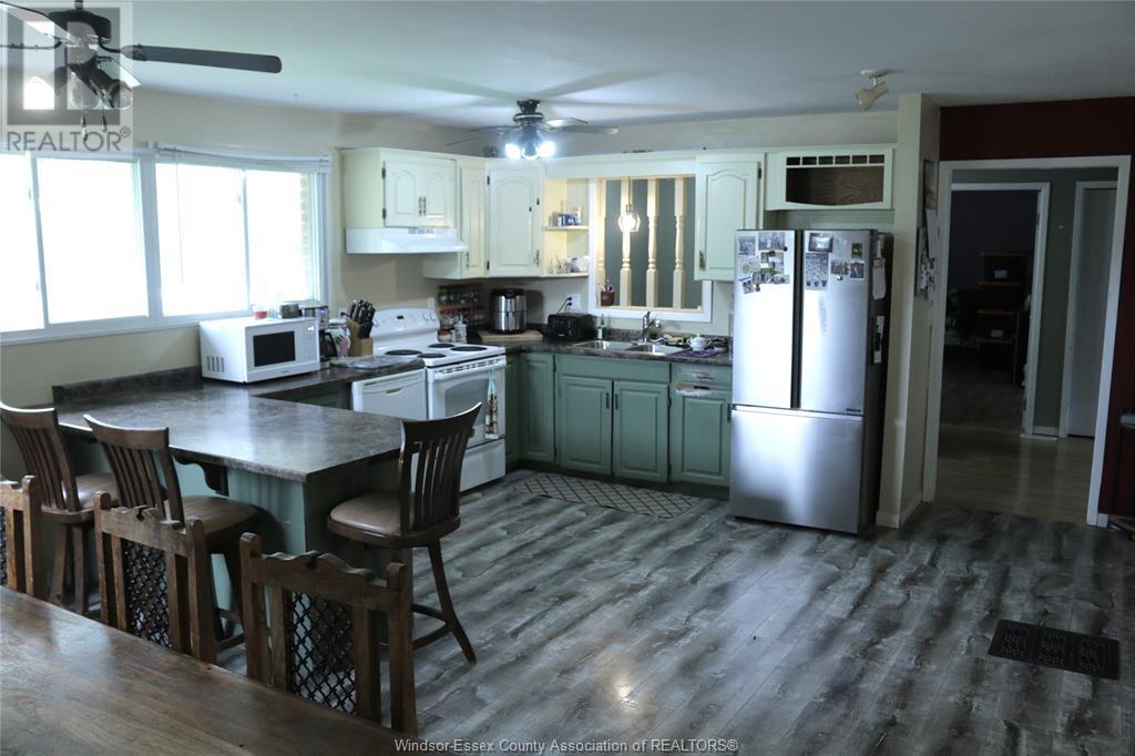 8 Story Street Property Photo 3