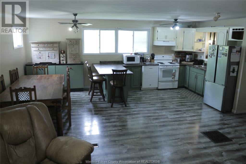 8 Story Street Property Photo 4