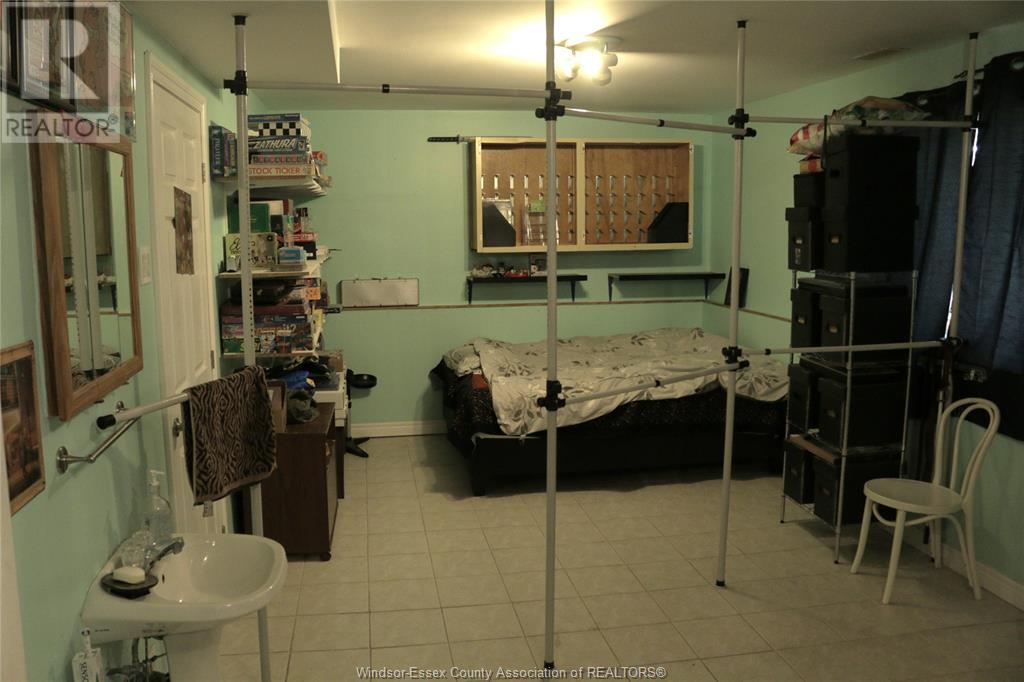 8 Story Street Property Photo 23