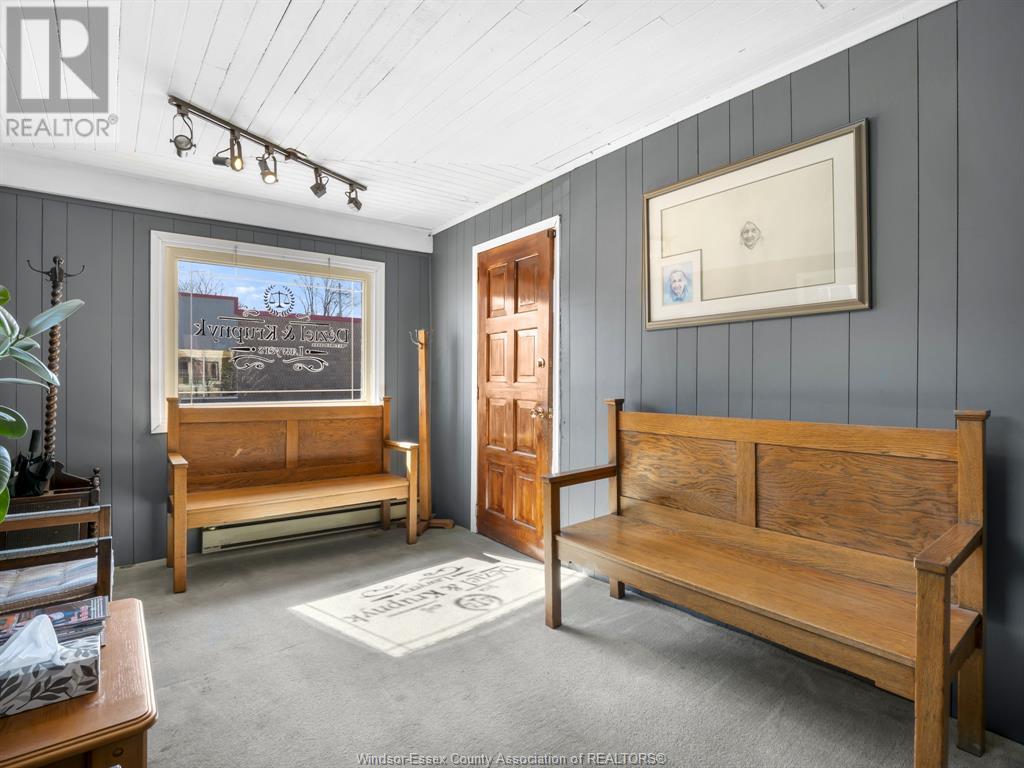 531 Notre Dame Property Photo 5