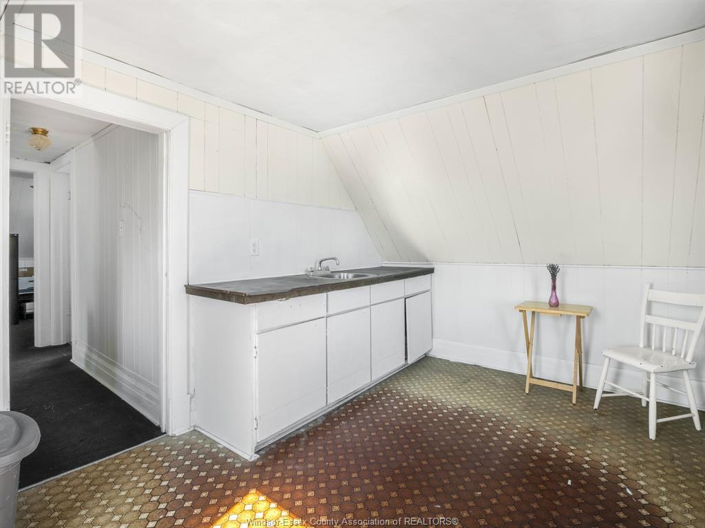 531 Notre Dame Property Photo 17