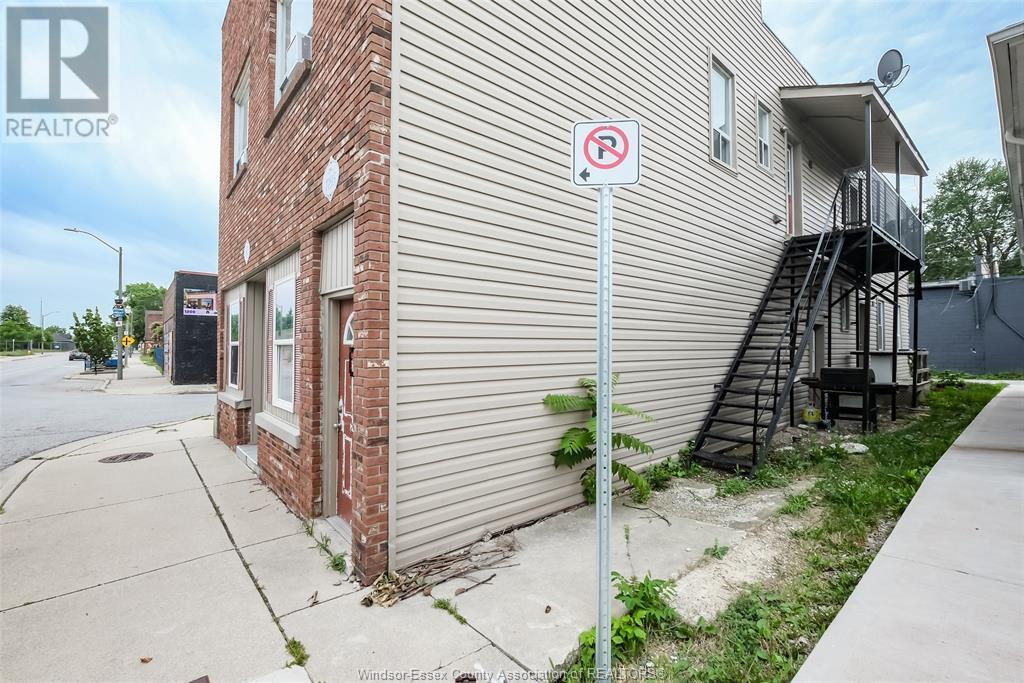 1195-97 Drouillard Road Property Photo 3