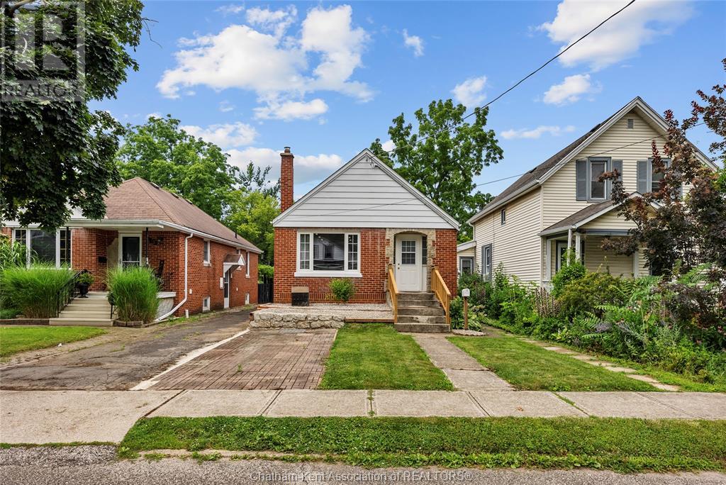 33 Wilson Avenue Property Photo