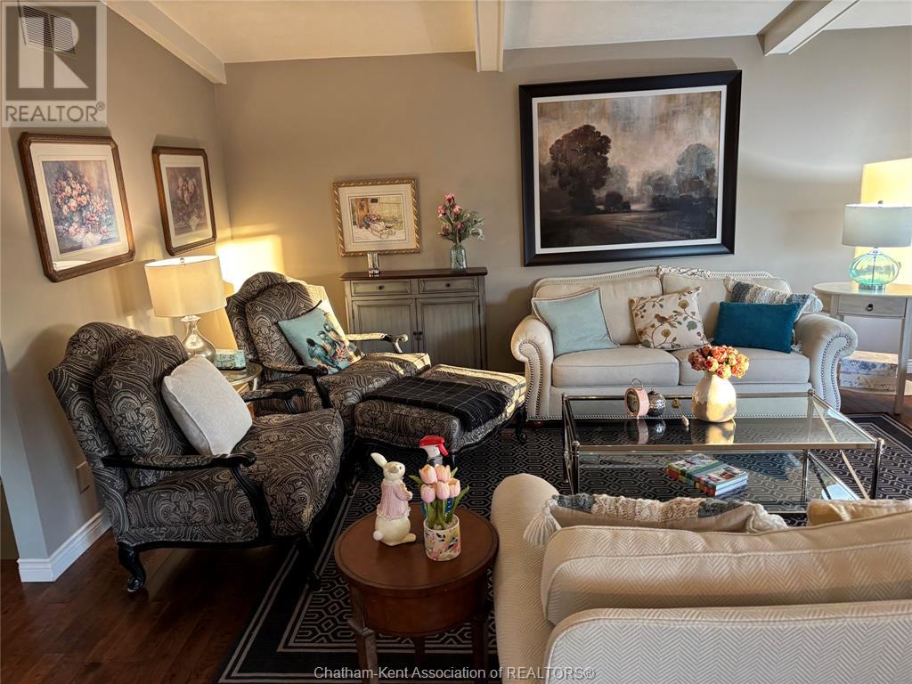 22872 East Lawn Road Property Photo 5