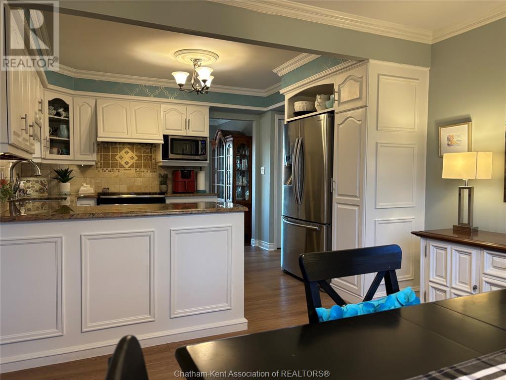 22872 East Lawn Road Property Photo 9