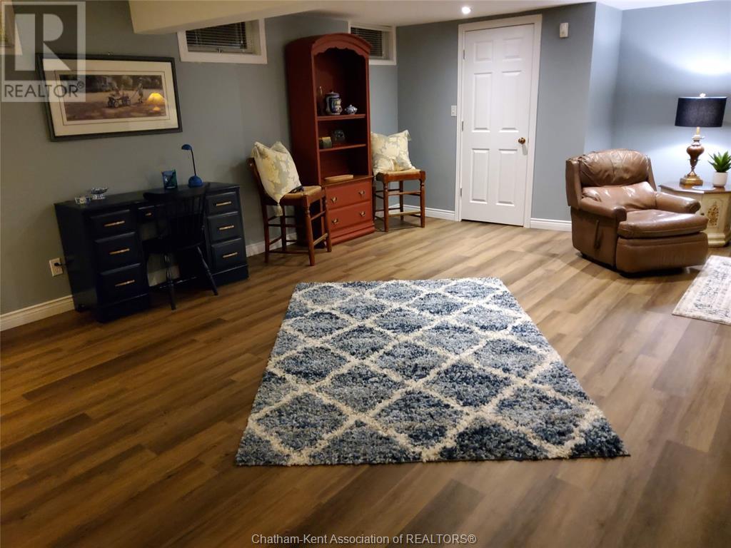 22872 East Lawn Road Property Photo 24