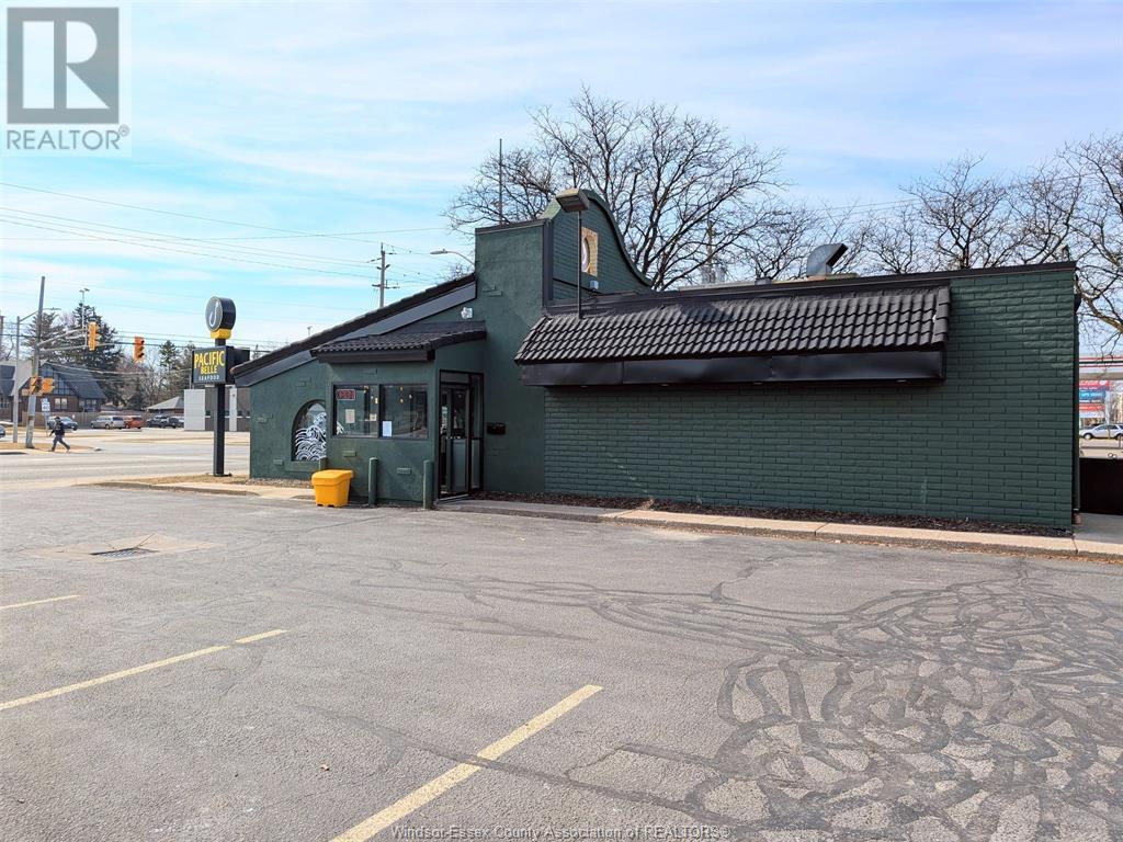 5150 Tecumseh Road East Property Photo 3