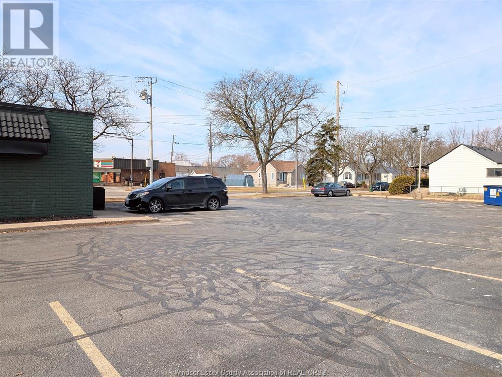 5150 Tecumseh Road East Property Photo 4