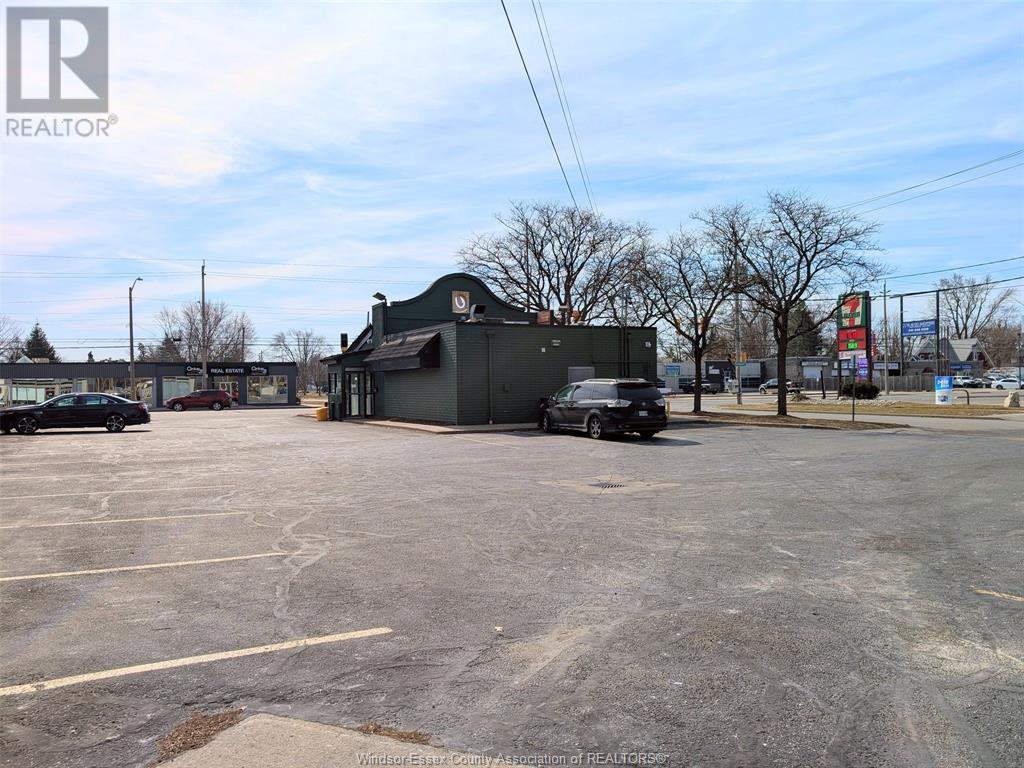 5150 Tecumseh Road East Property Photo 6