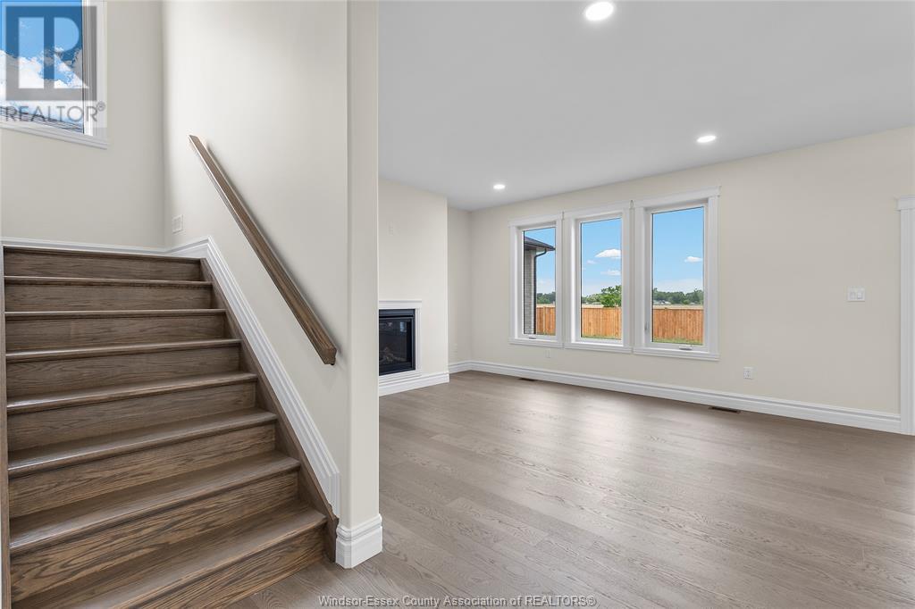 631 Summit Street Property Photo 5