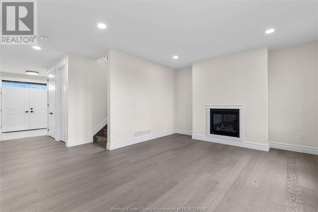 631 Summit Street Property Photo 7