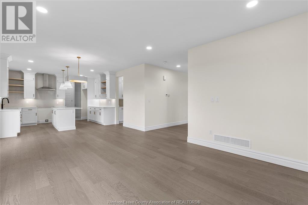 631 Summit Street Property Photo 10