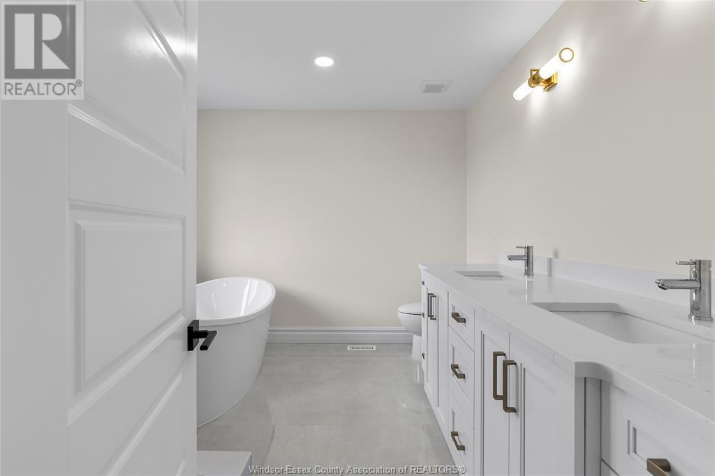 631 Summit Street Property Photo 29