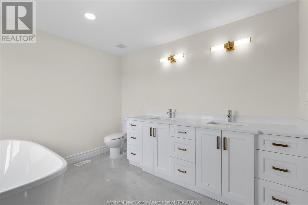 631 Summit Street Property Photo 30