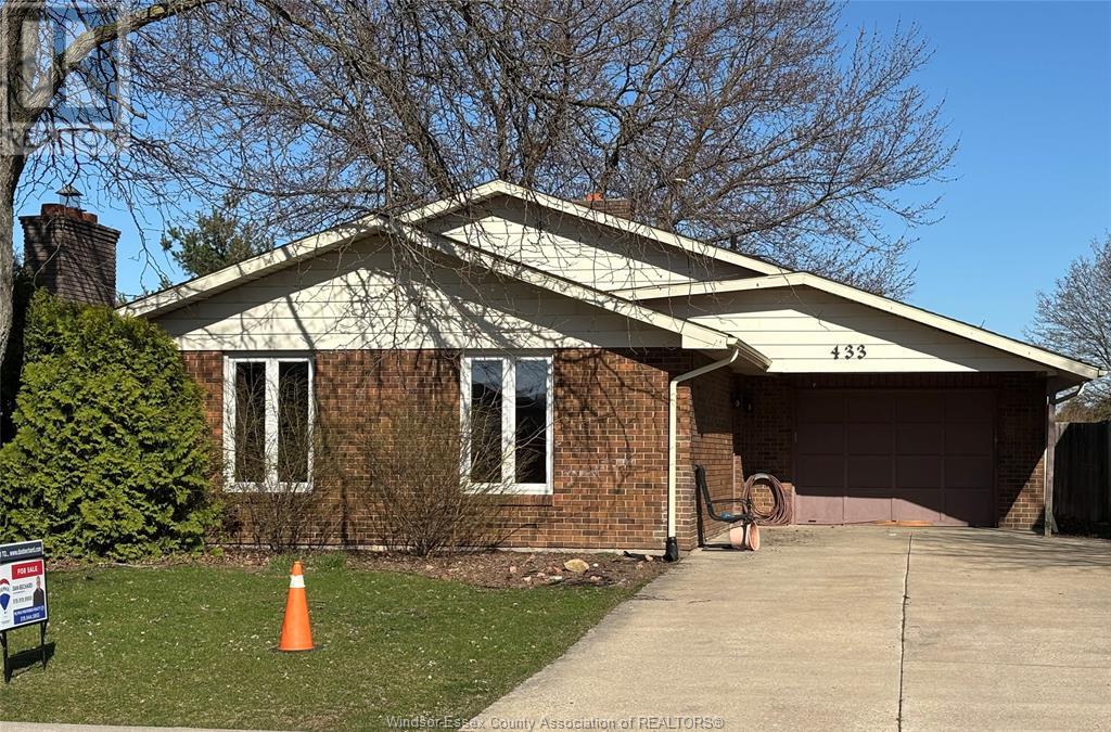 433 Champlain Property Photo