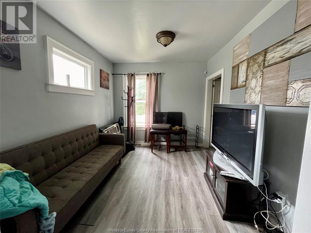 430-32 Campbell ... Property Photo 5
