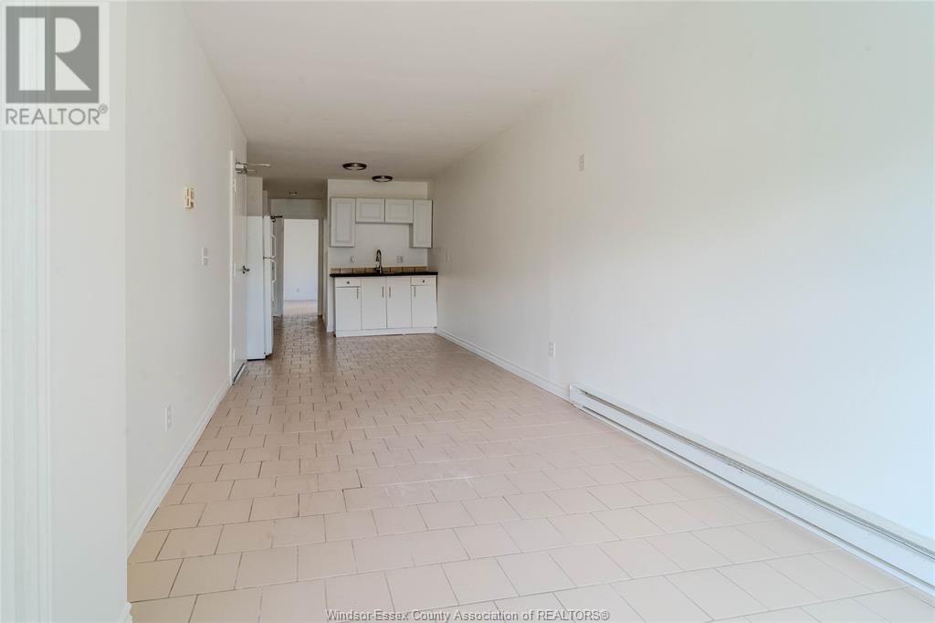 491 Elm Property Photo 3