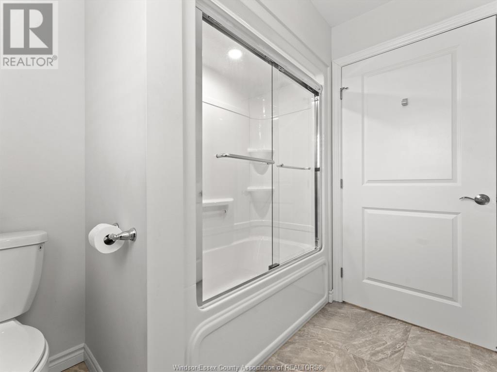 251 Munger Ave E Property Photo 18