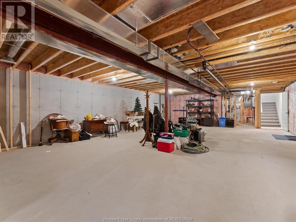 251 Munger Ave E Property Photo 28