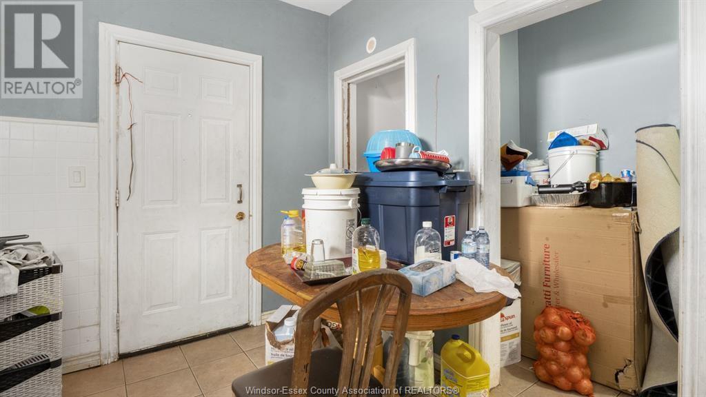 560-562 Pierre Avenue Property Photo 13