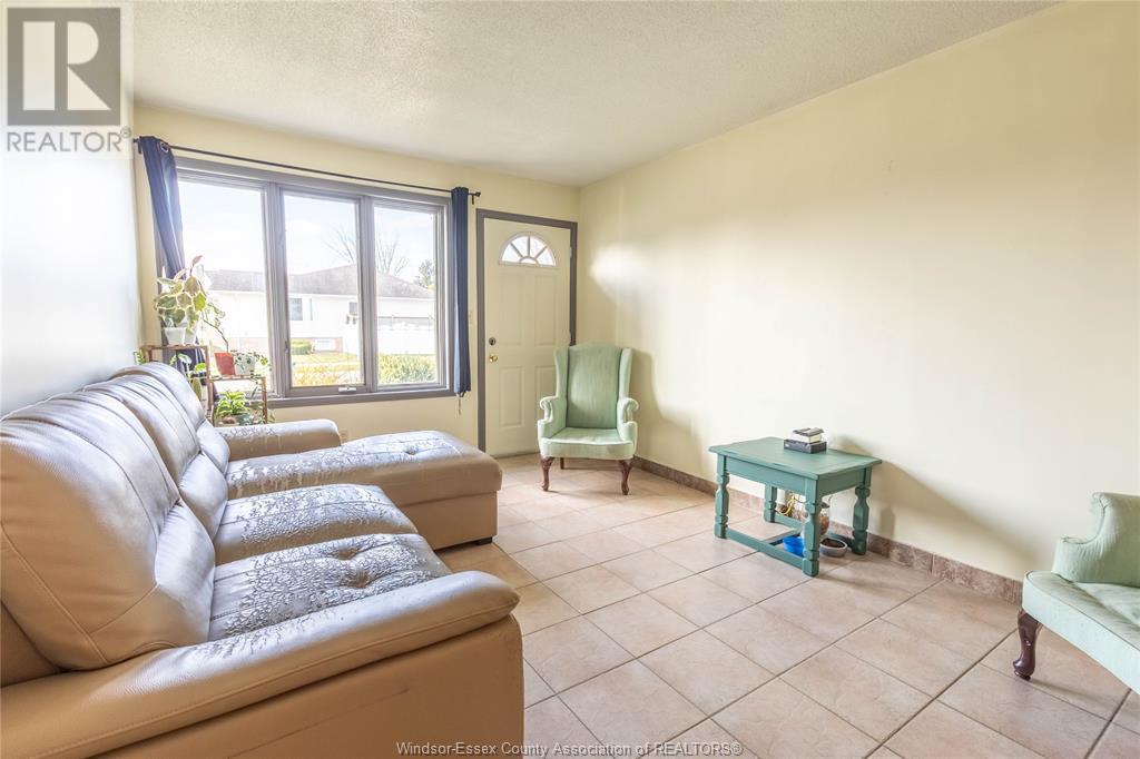 173 Marlborough Street East Property Photo 6