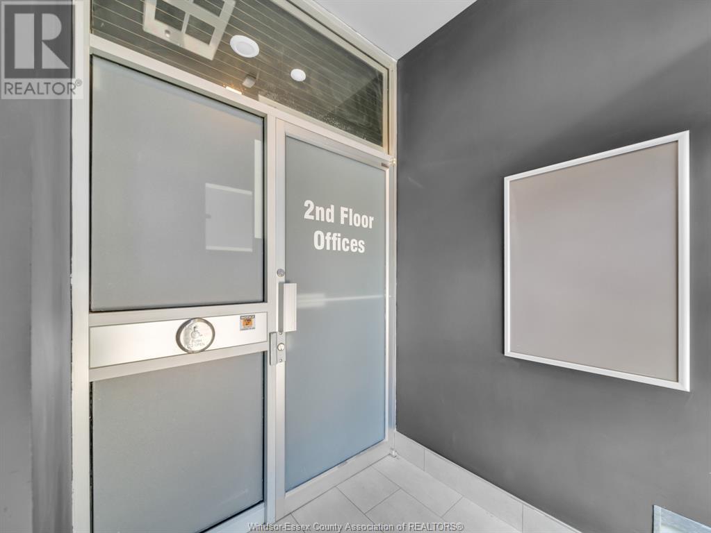 545 Ouellette Avenue Property Photo 11