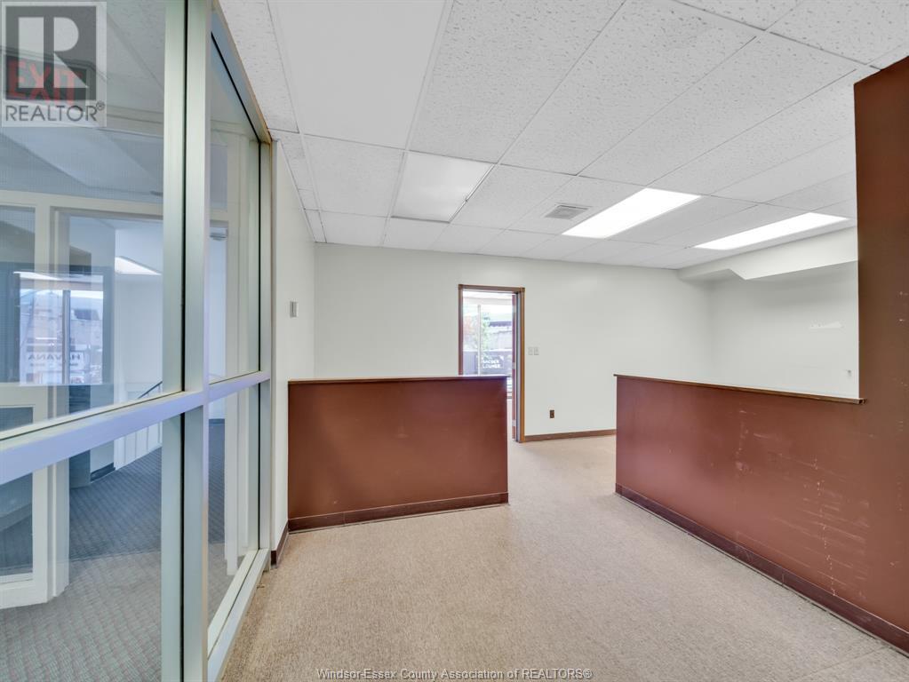545 Ouellette Avenue Property Photo 26
