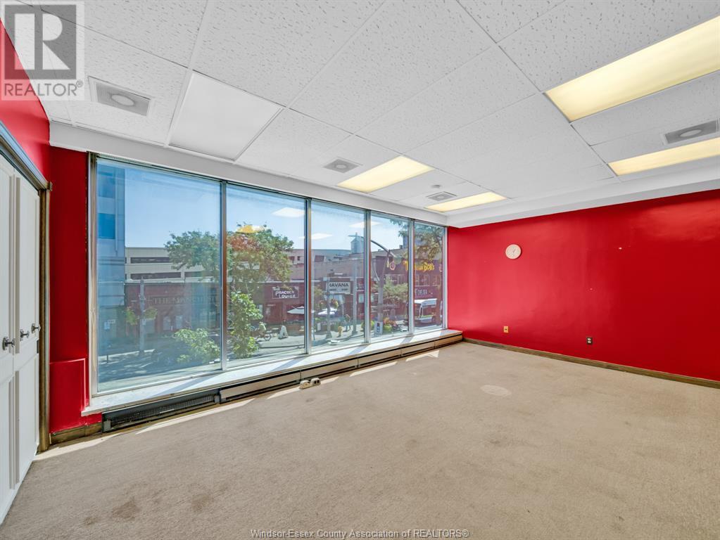 545 Ouellette Avenue Property Photo 27