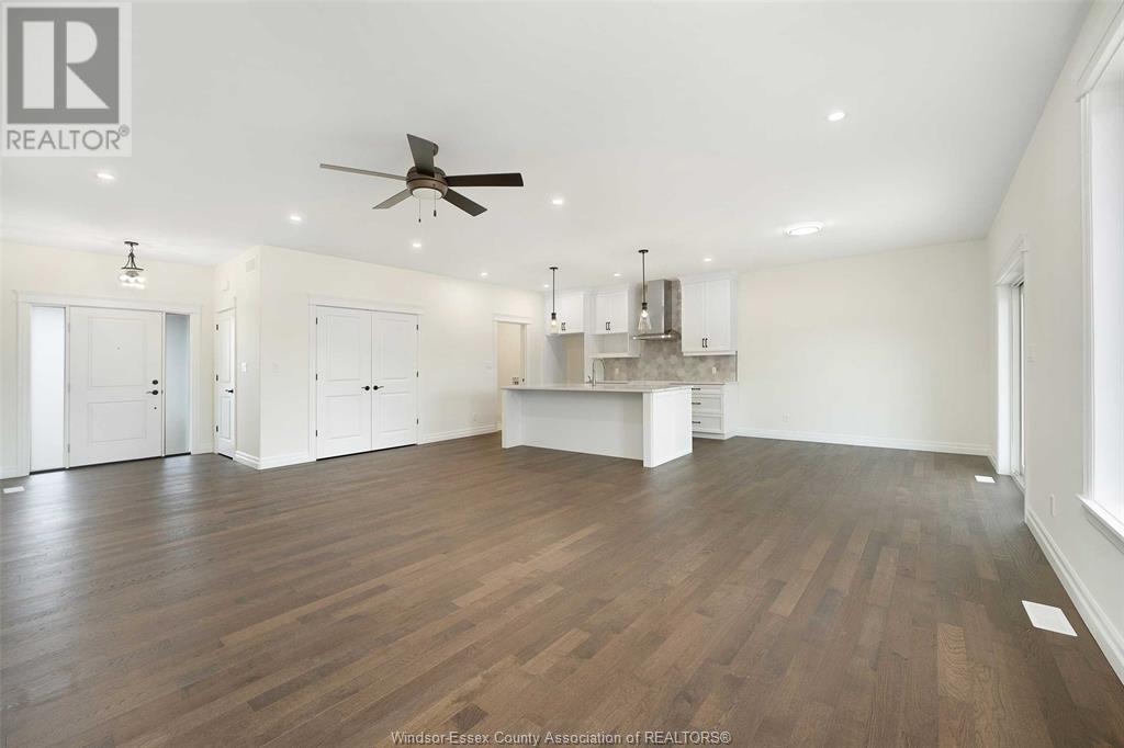 49 Graf Street Property Photo 8