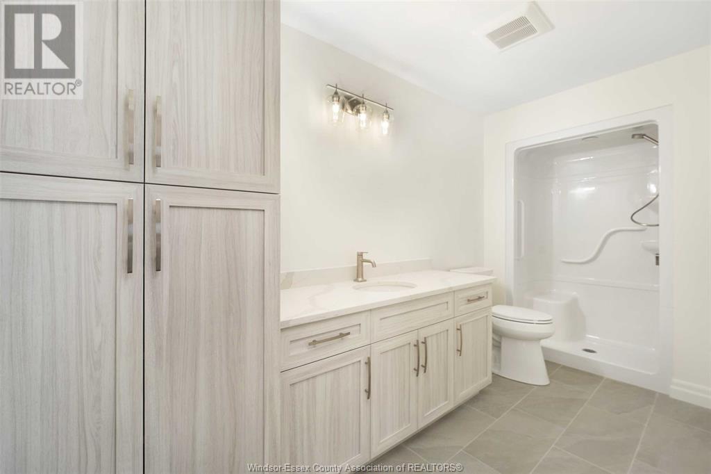 49 Graf Street Property Photo 17