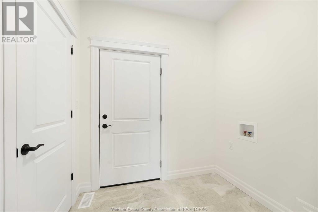 49 Graf Street Property Photo 18