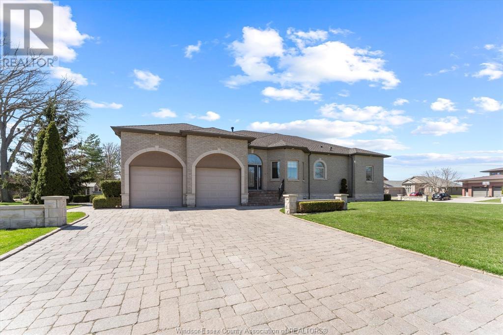 125 Links Drive Property Photo 4