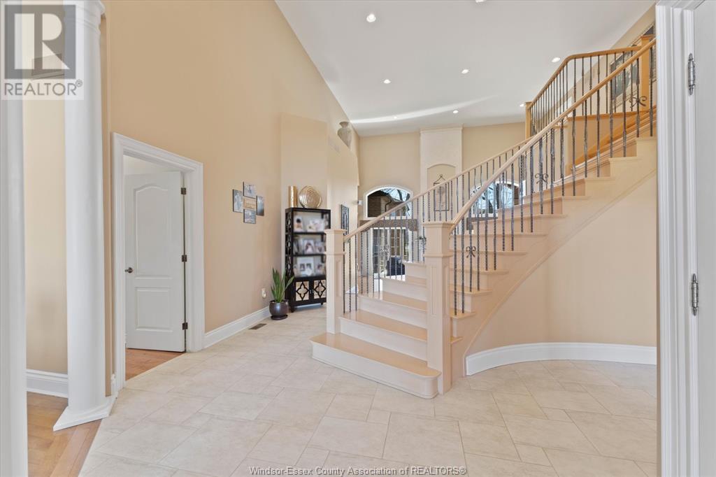 125 Links Drive Property Photo 6