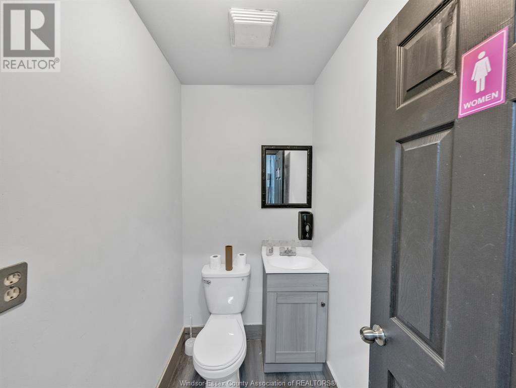 361 Ouellette Avenue Property Photo 15