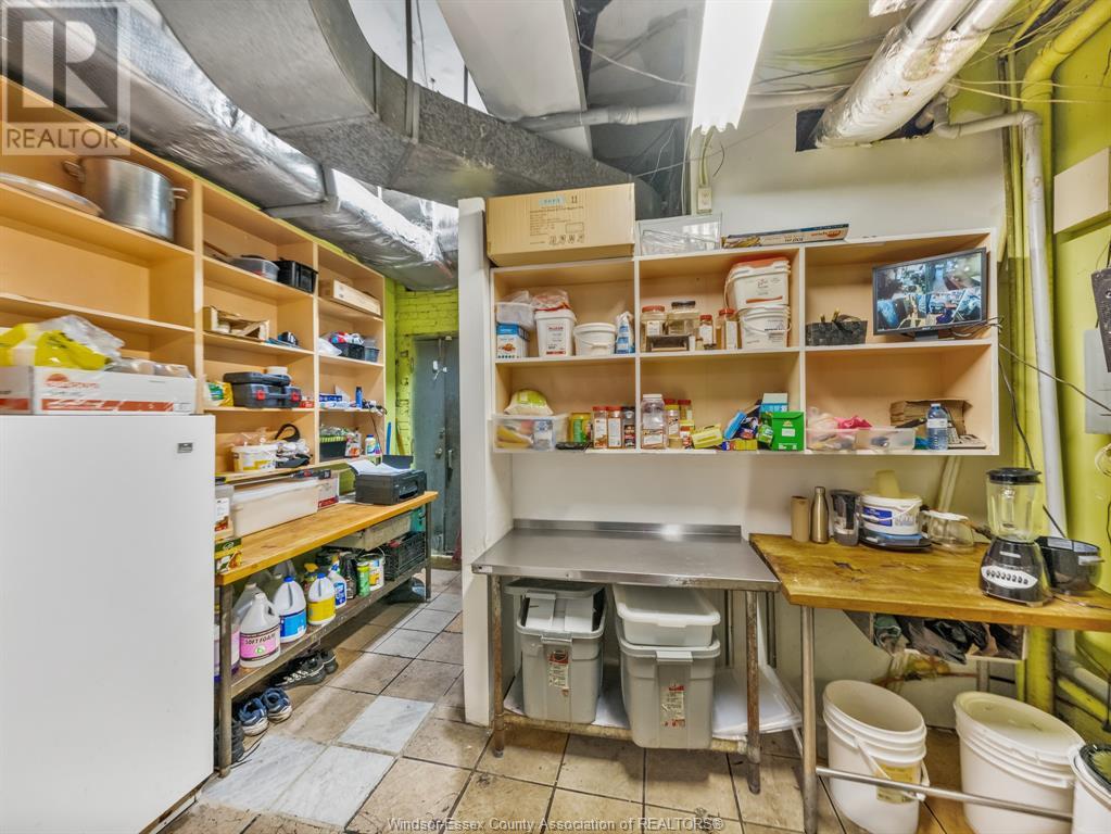 361 Ouellette Avenue Property Photo 17