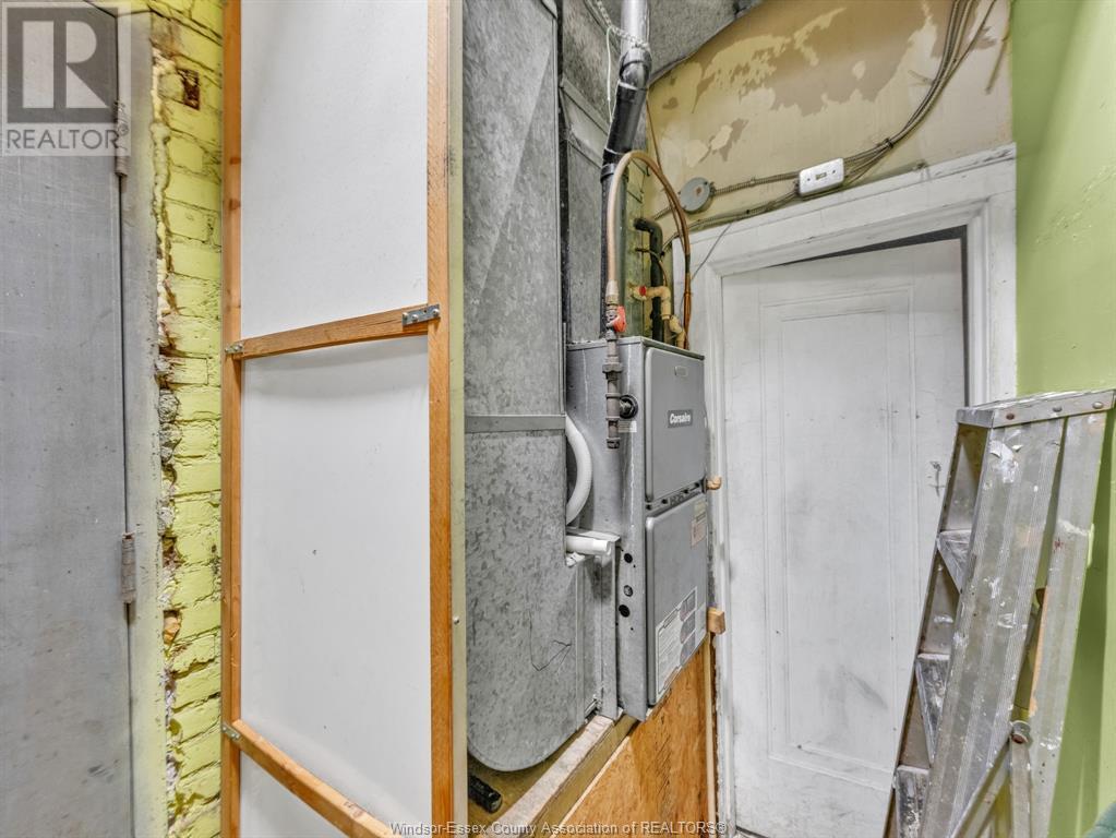 361 Ouellette Avenue Property Photo 18