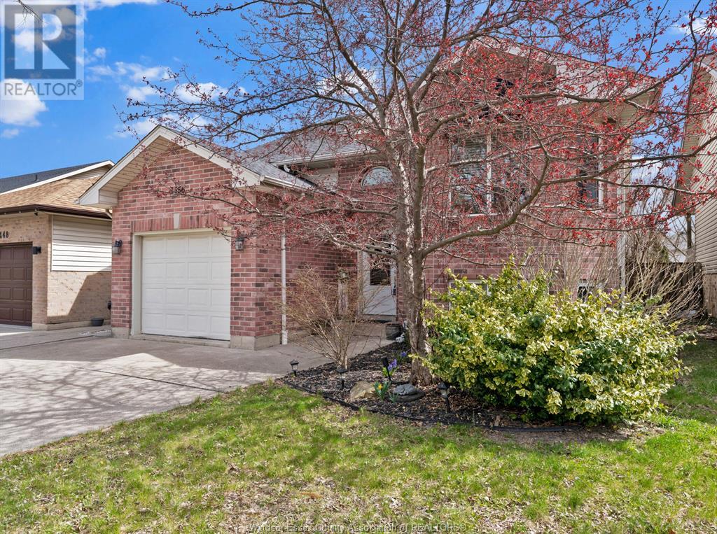 2456 Waterford Avenue Property Photo 2
