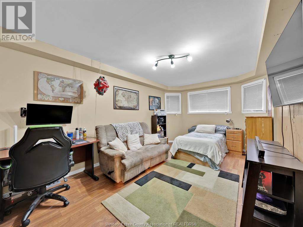 2456 Waterford Avenue Property Photo 21