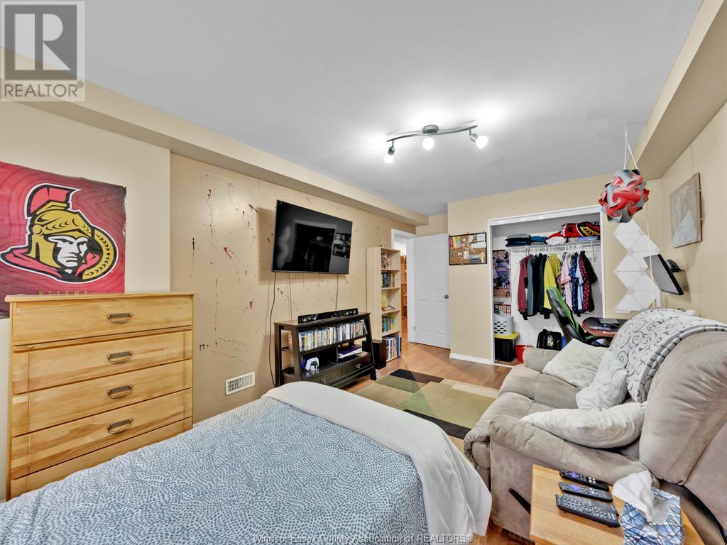 2456 Waterford Avenue Property Photo 22