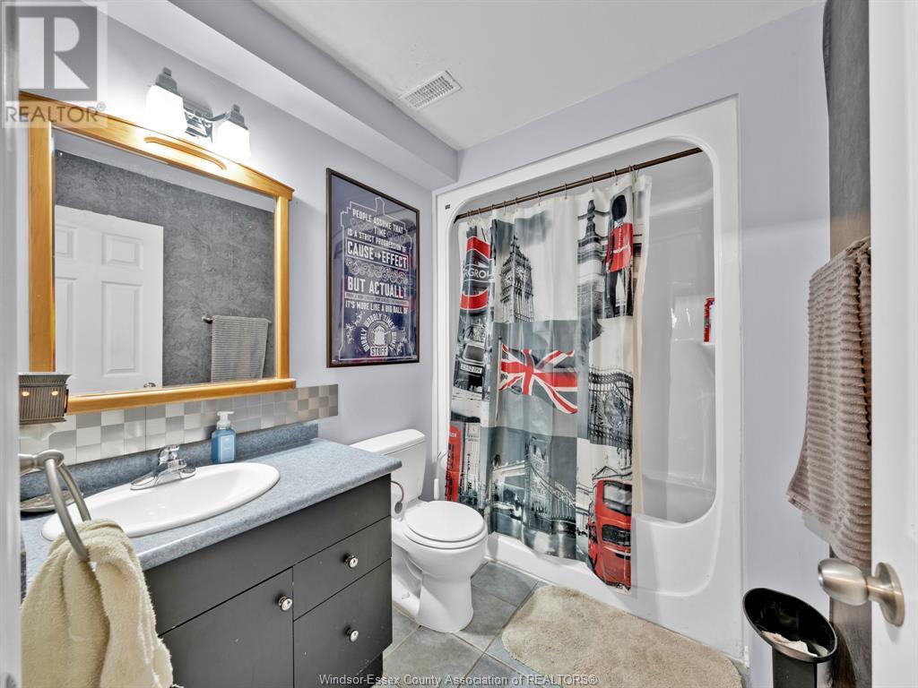 2456 Waterford Avenue Property Photo 25