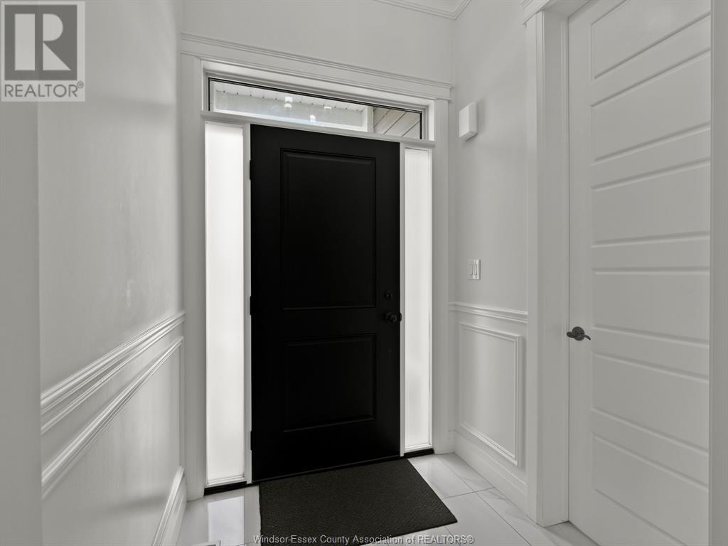 405 Caserta Crescent Property Photo 7