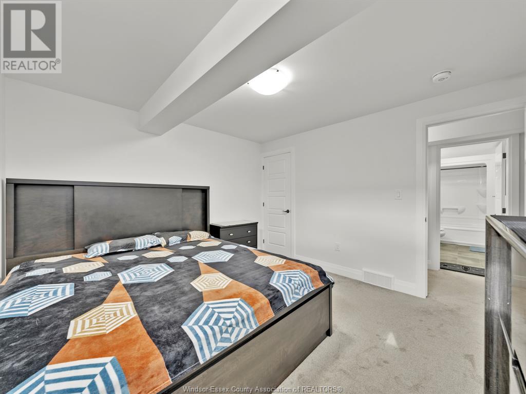 405 Caserta Crescent Property Photo 34