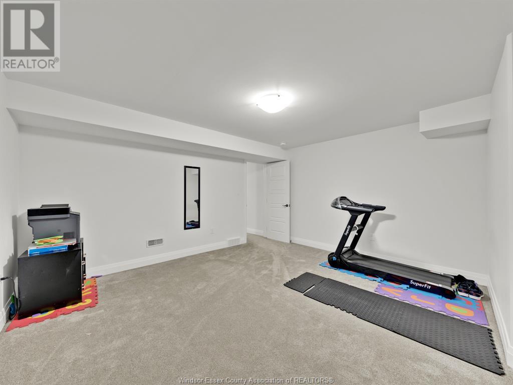 405 Caserta Crescent Property Photo 37