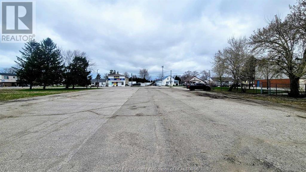 7119 Tecumseh Road Property Photo 2