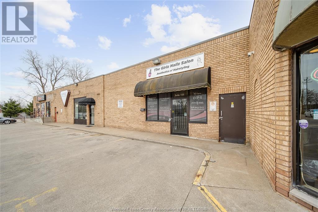 201 West Grand Boulevard Property Photo 7