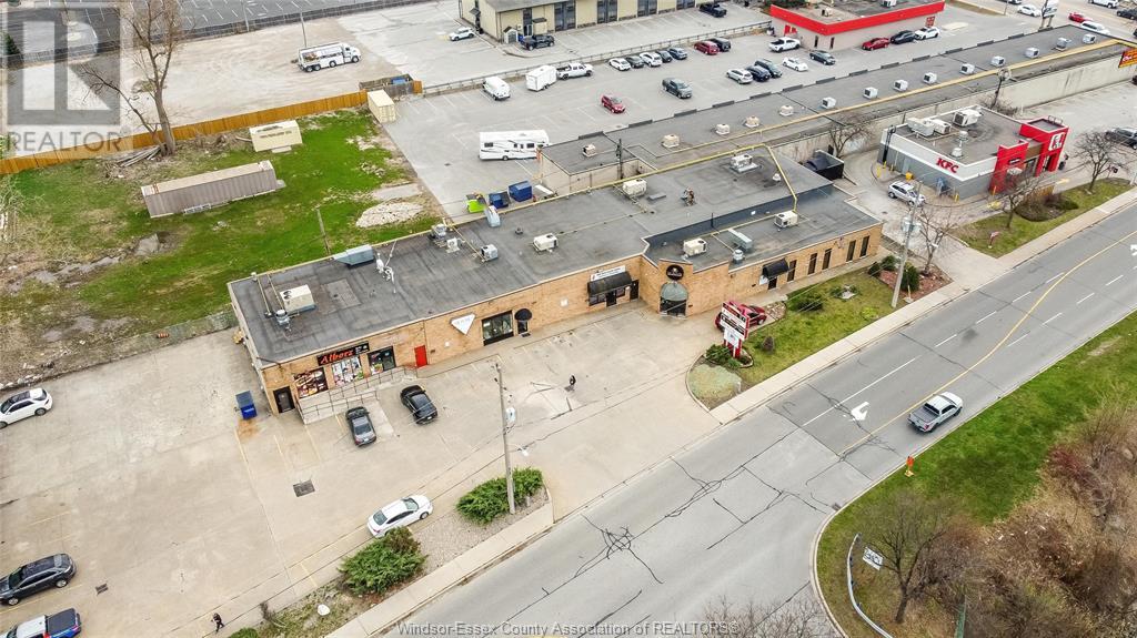 201 West Grand Boulevard Property Photo 27